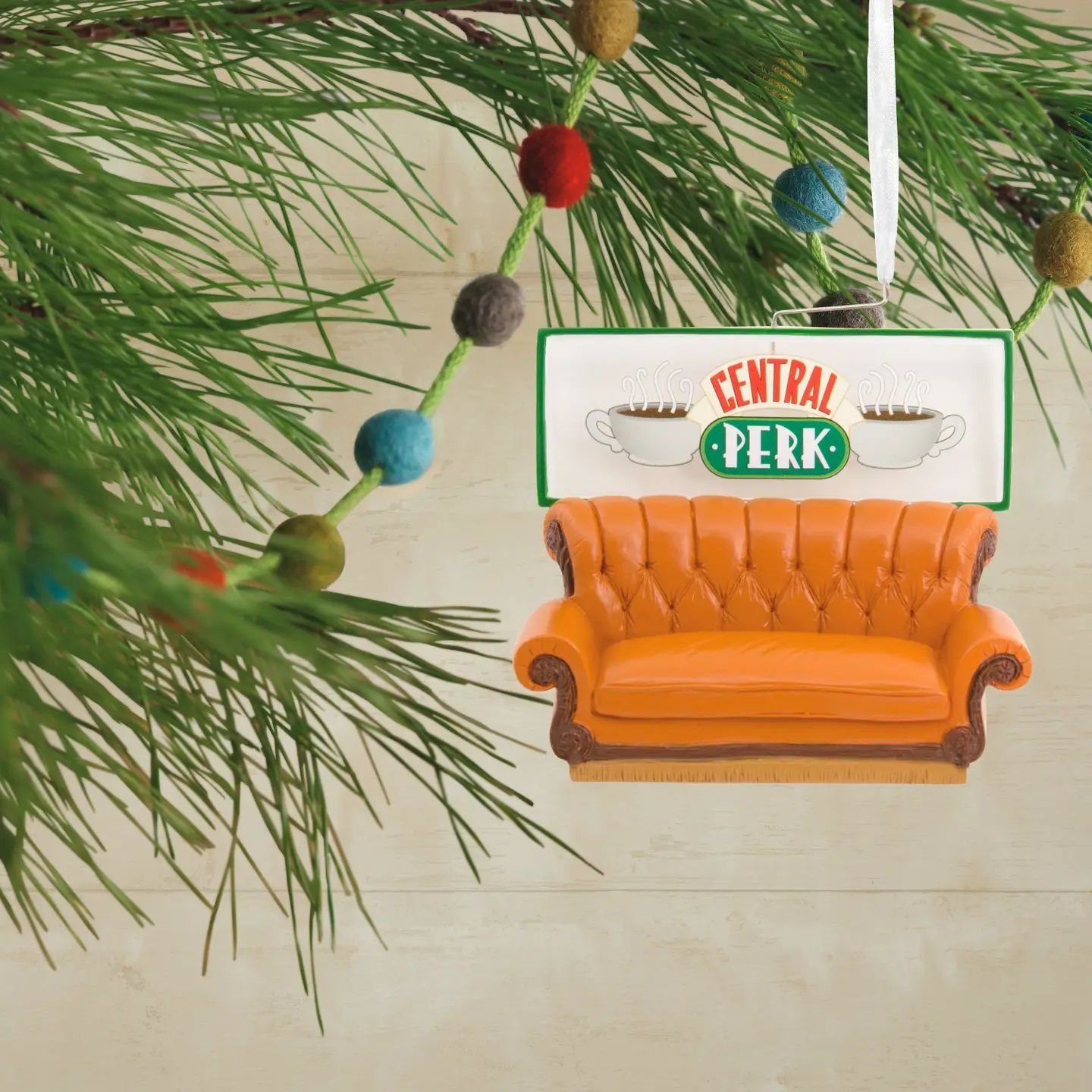 Collectable Friends - Central Perk Coffee Cup Ornament - Image 2